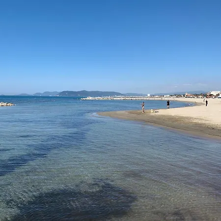 Isa-apartments In With Private Equipped Outdoor Area And Maximum 5 Minutes From The Marina di Massa